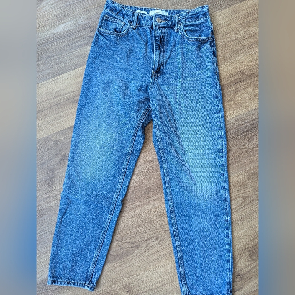 Women's Straight Leg Jeans